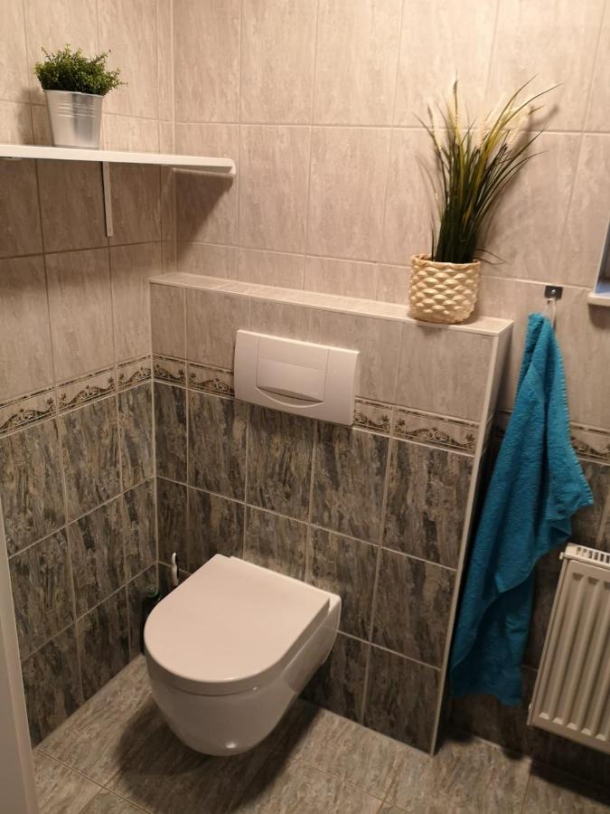 Ferienapartment "Vier Pfoten" In Korbach Exterior photo